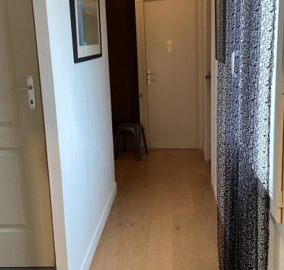 Chambre tout confort dans maison avec jardin