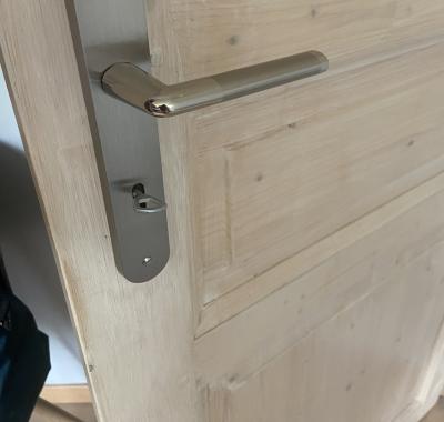 Chambre tout confort dans maison avec jardin