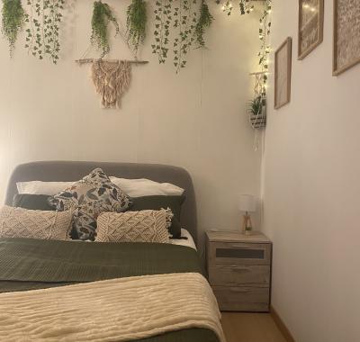 Chambre tout confort dans maison avec jardin