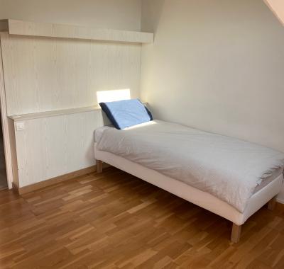 Chambre avec salle de bain privative