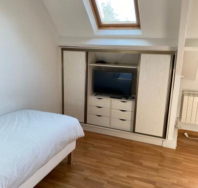 Chambre avec salle de bain privative