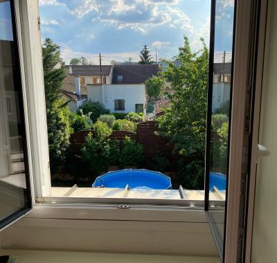 Chambre avec salle de bain privative