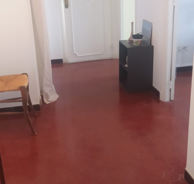 Appartement studio de 40m2, intramuros, à 5 minutes de la gare à pied
