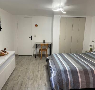 Studio dans une maison