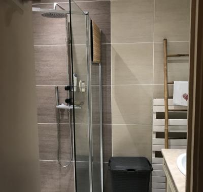 Chambre dans maison avec jardin