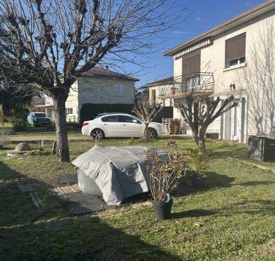 Studio aménagé pour étudiant