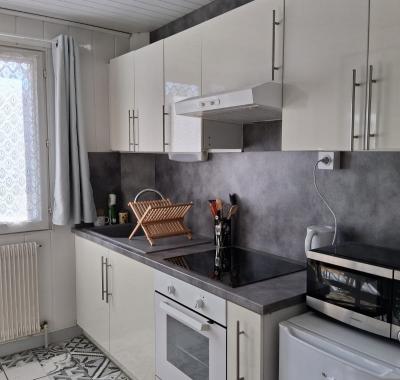 JOLI APPART BIEN AMENAGE