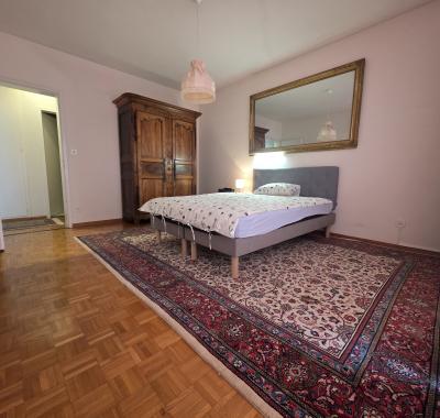 A louer à étudiante/femme