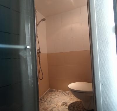 Une jolie chambre à Nice