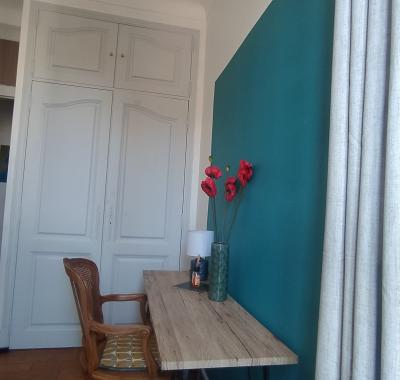 Une jolie chambre à Nice