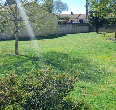 Espace jardin pour toile de tente