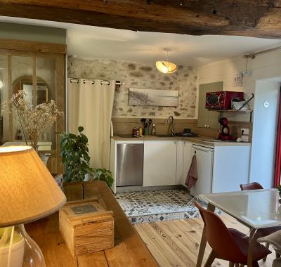 Maison à la campagne " LES OLIVIERS"