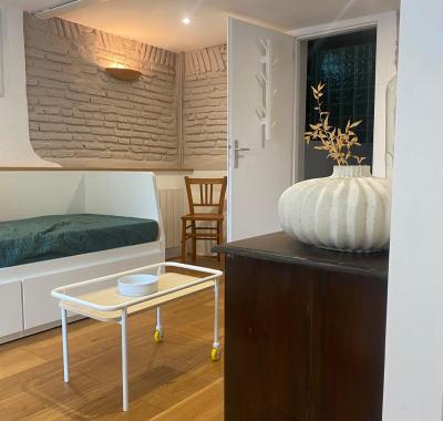 Studio tout équipé entre ville et campagne