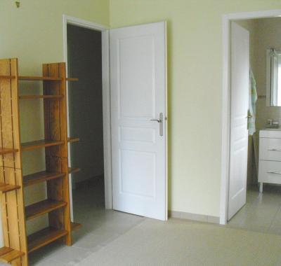 Chambre + sdb à sous louer à Cestas près Bordeaux