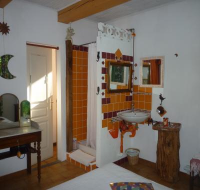 Chambre à louer en campagne à Noves