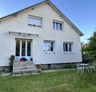 Chambre dans Gde maison, proche RER A -univ-Gdes Ecoles