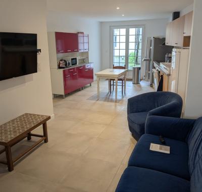 Grande Chambre meublée en coloc avec grand séjour, La Crèche Centre