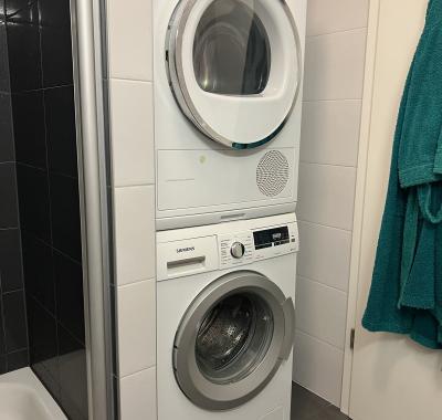 Chambre à louer, salle de bain, parking gratuit