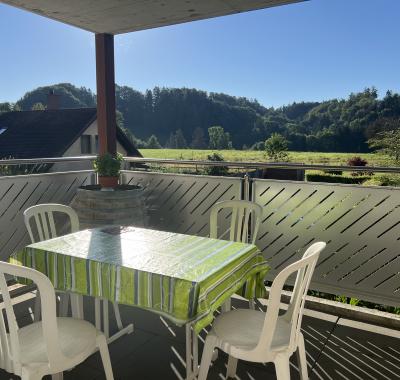 Chambre à louer, salle de bain, parking gratuit