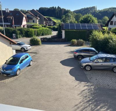 Chambre à louer, salle de bain, parking gratuit