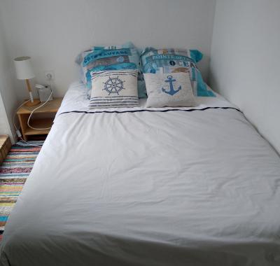 Chambre dans la pinède