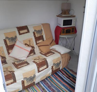 Chambre dans la pinède