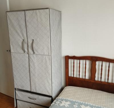 Chambre meublée chez l' habitant