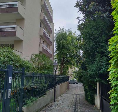 Belle chambre meublée en colocation – Paris 20ᵉ (Quartier Pelleport)