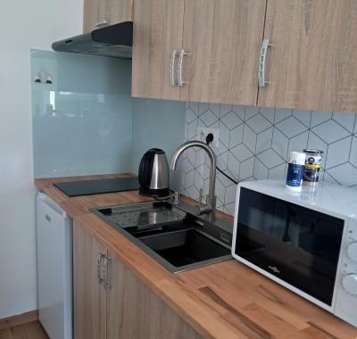 Studio entièrement indépendant wc sdb cuisine