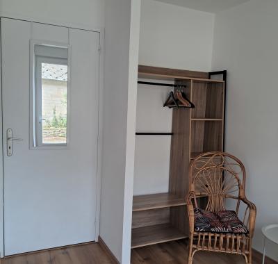 Studio entièrement indépendant wc sdb cuisine