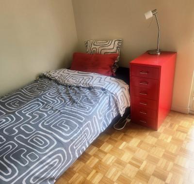Chambre ensoleillée dans résidence calme et verdoyante