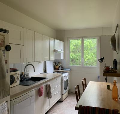 Chambre ensoleillée dans résidence calme et verdoyante