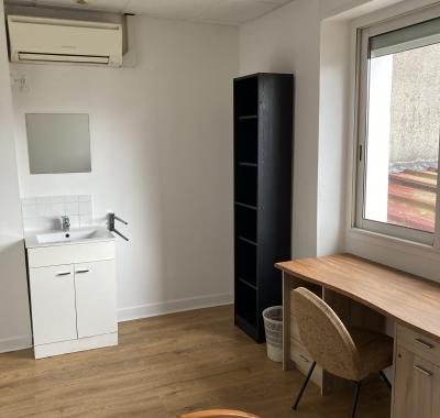 Chambre RDC à louer tout compris