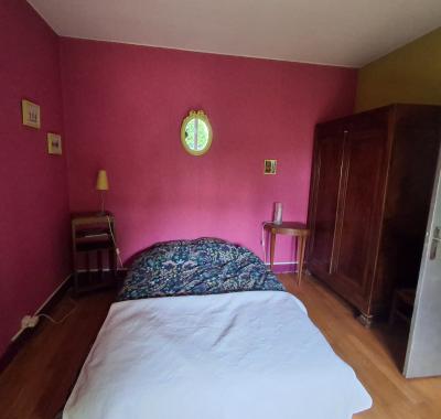 Chambre chez l'habitant  disponible en semaine , jamais le we