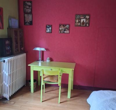 Chambre chez l'habitant  disponible en semaine , jamais le we