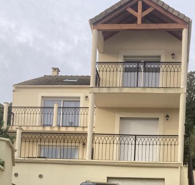 Loue 3 chambres dans une maison à la Falaise 78410