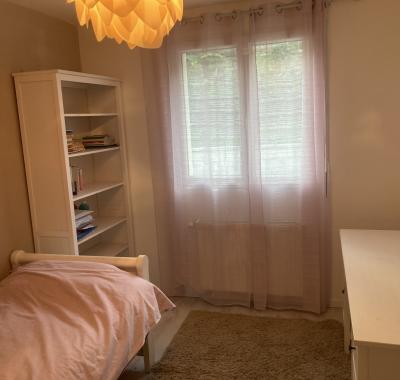 Loue 3 chambres dans une maison à la Falaise 78410
