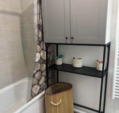 CHAMBRE MEUBLÉE À LOUER – FEMME UNIQUEMENT – DISPONIBLE IMMÉDIATEMENT