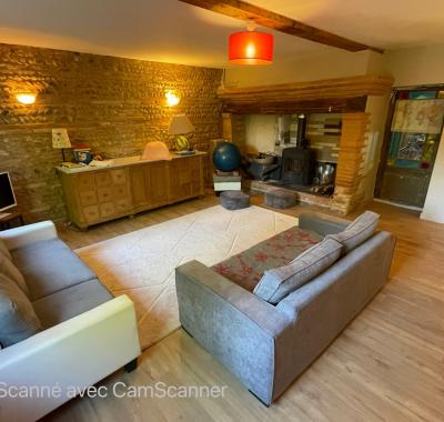 Grande chambre à louer chez l”habitant