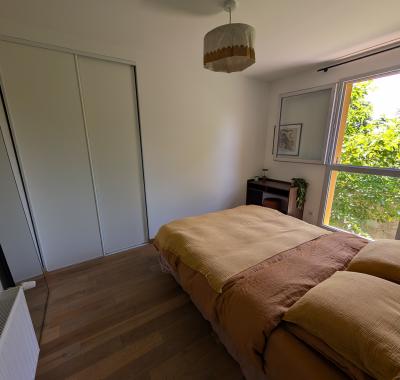 Chambre meublée avec SDB privative dans grande maison Lyon 5