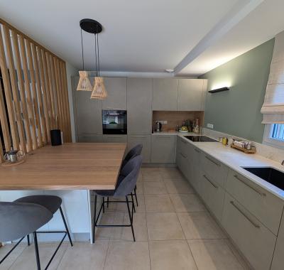 Chambre meublée avec SDB privative dans grande maison Lyon 5