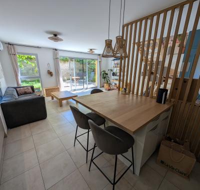 Chambre meublée avec SDB privative dans grande maison Lyon 5