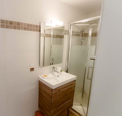 Chambre meublée