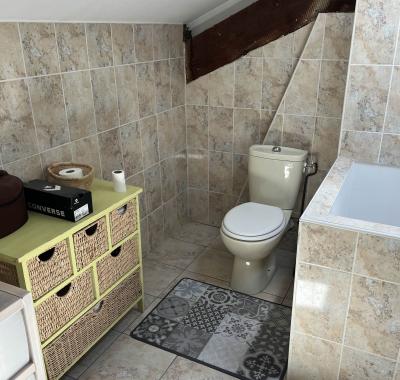 CHAMBRE A LOUER POUR ÉTUDIANTE