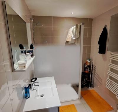 Chambre de 15m² dans maison de 115m²
