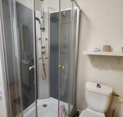 Chambre privé au coeur de quintin