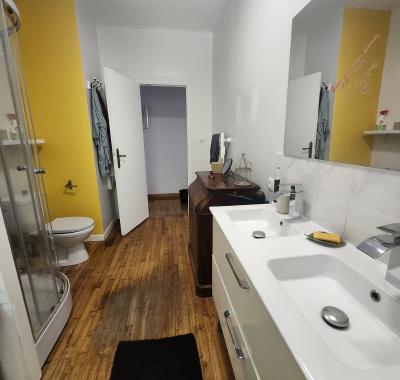Chambre privé au coeur de quintin