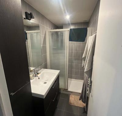 Chambre à sous-louer dans colocation