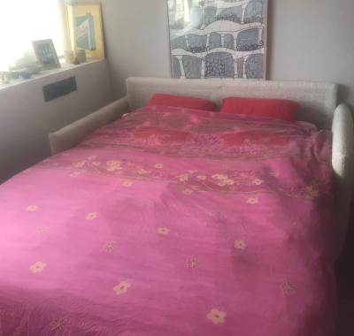 Chambre spacieuse à louer à Caen