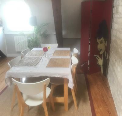 Chambre spacieuse à louer à Caen